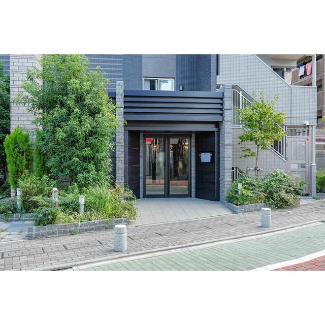 18/24 エントランス