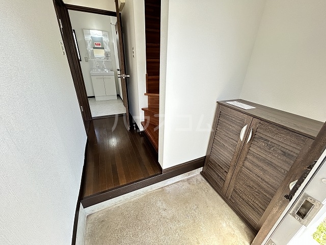 13/30 玄関