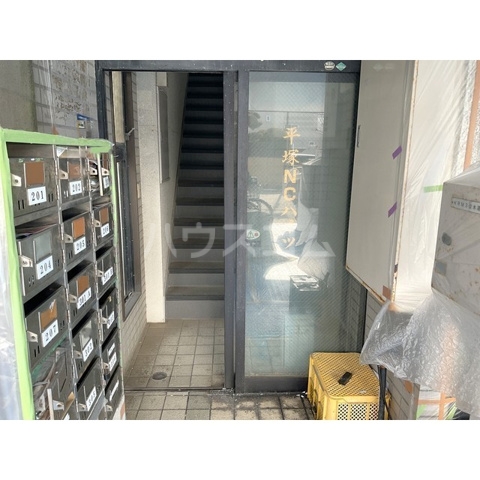 13/23 エントランス