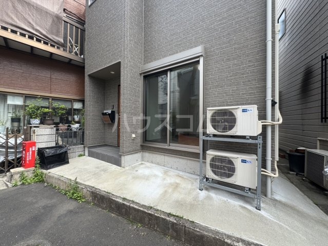 22/30 エントランス