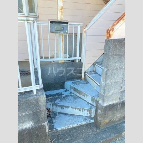 17/27 エントランス