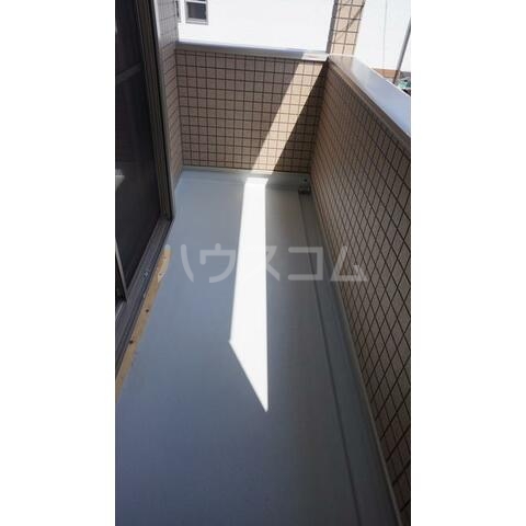 13/19 バルコニー