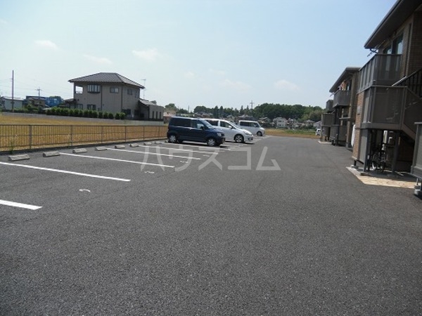 22/23 駐車場
