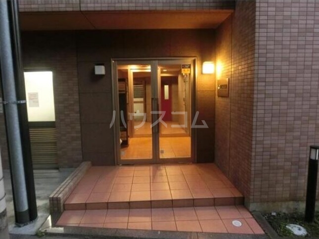 16/26 エントランス