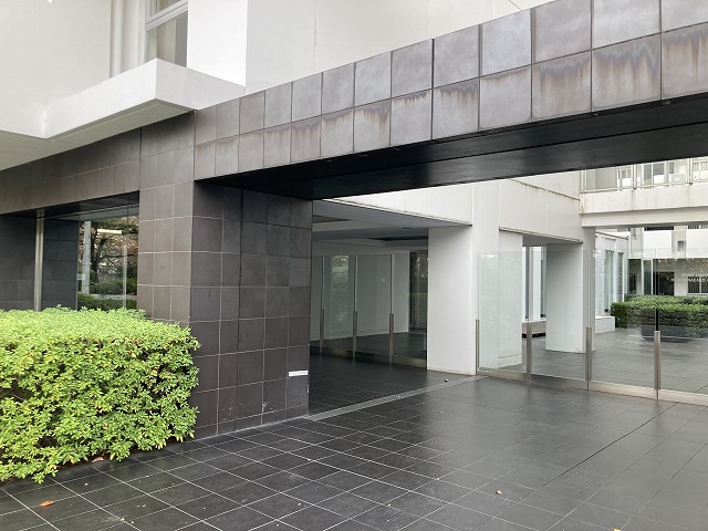 17/27 エントランス