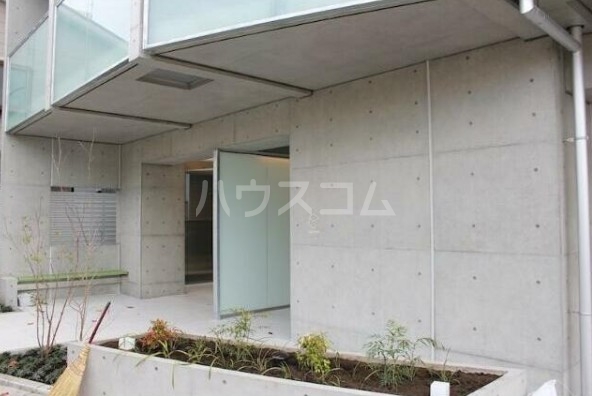 17/20 エントランス