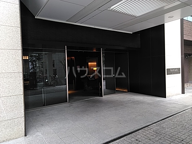 29/30 エントランス