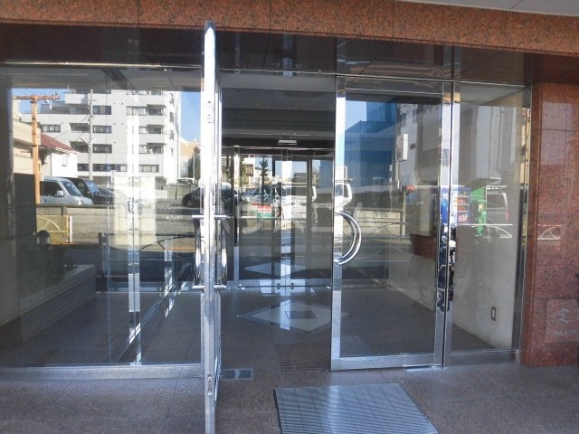 22/24 エントランス