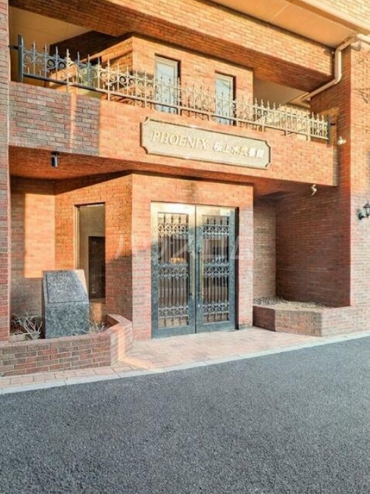 16/26 エントランス