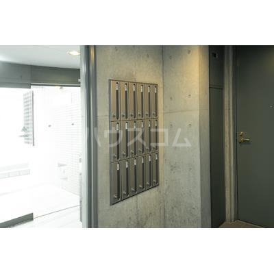 23/30 エントランス