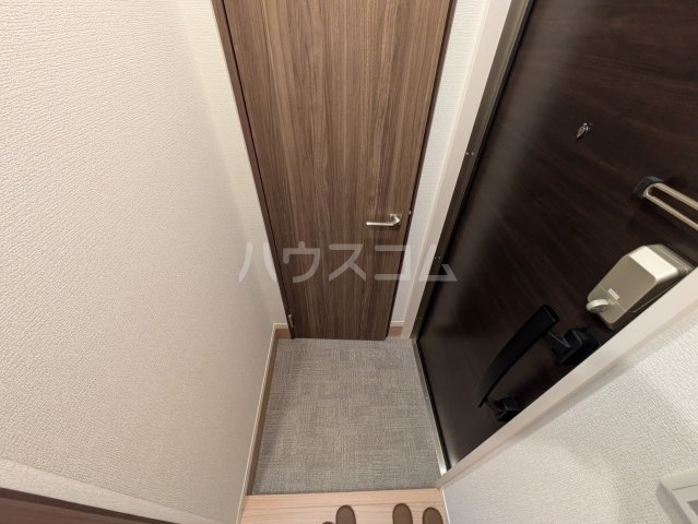 13/30 玄関