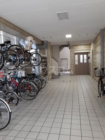 2/4 エントランス