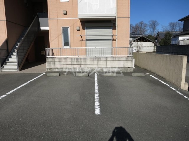 15/23 駐車場