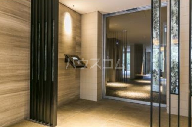 14/14 エントランス