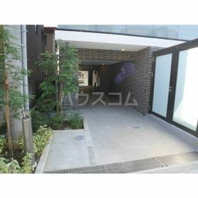 14/20 エントランス