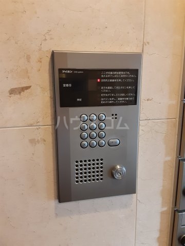 20/30 エントランス