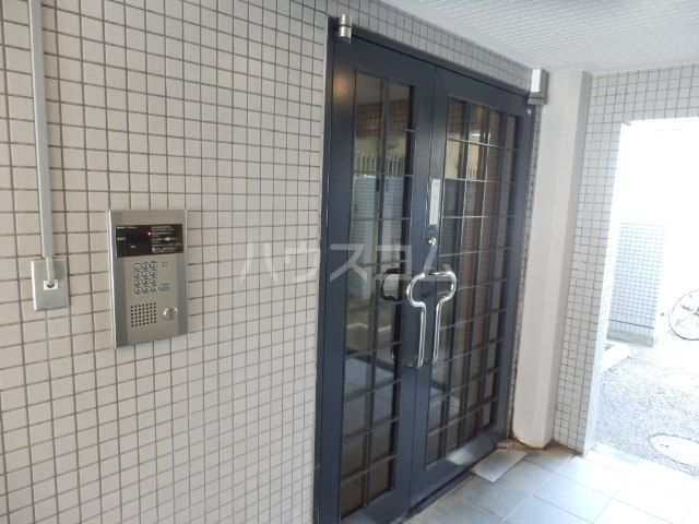 19/29 エントランス