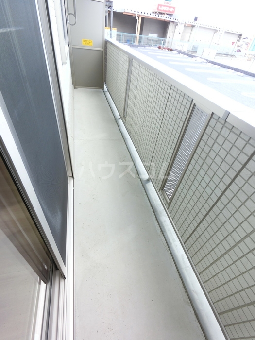 13/22 バルコニー