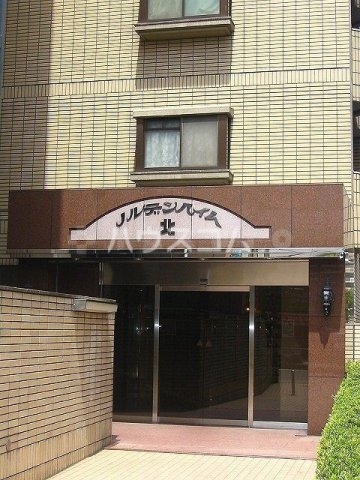 18/21 エントランス