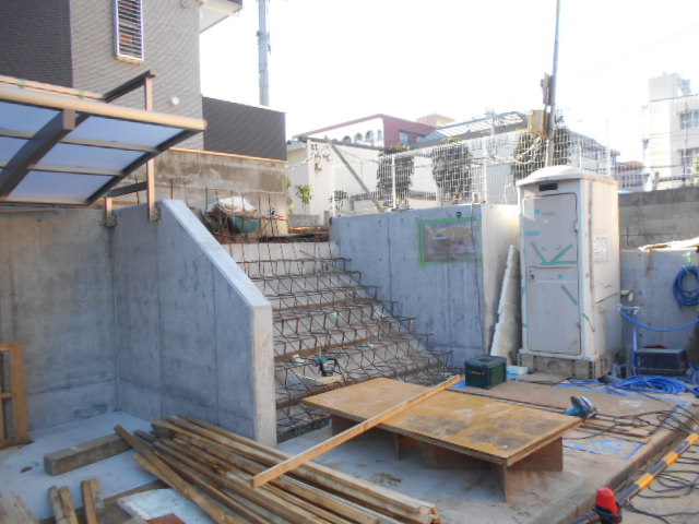 8/10 エントランス