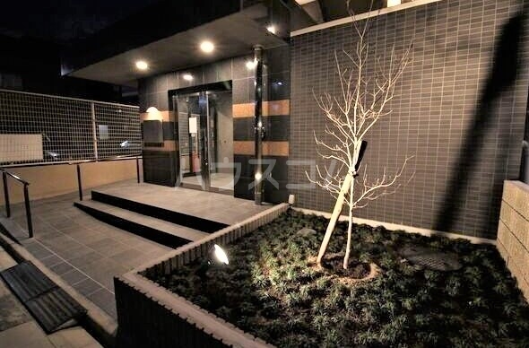 19/24 エントランス