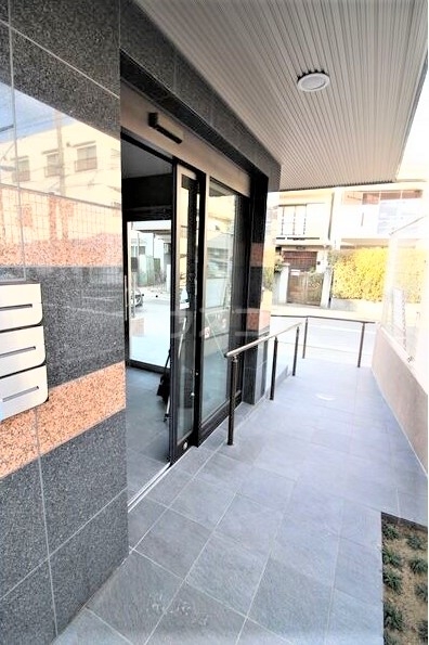 20/24 エントランス