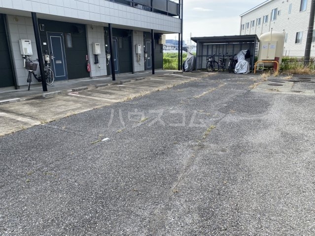 28/30 駐車場