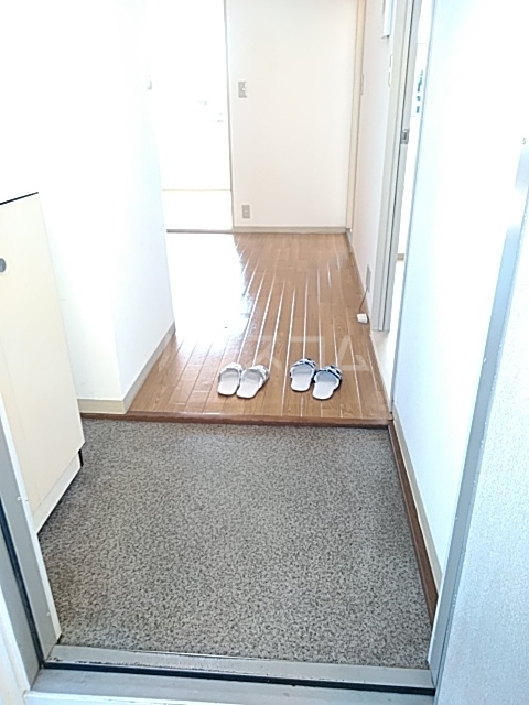 13/30 玄関