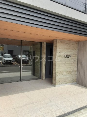 28/30 エントランス