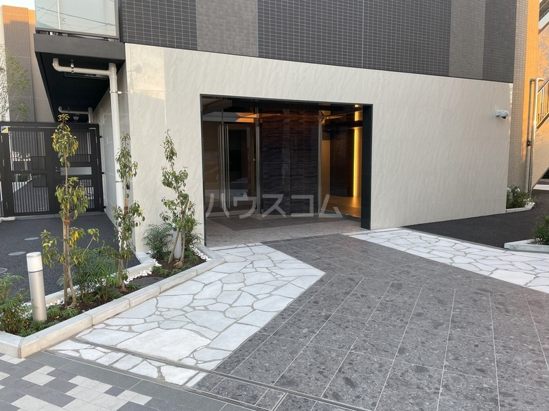 15/21 エントランス