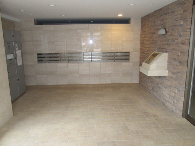 19/26 エントランス