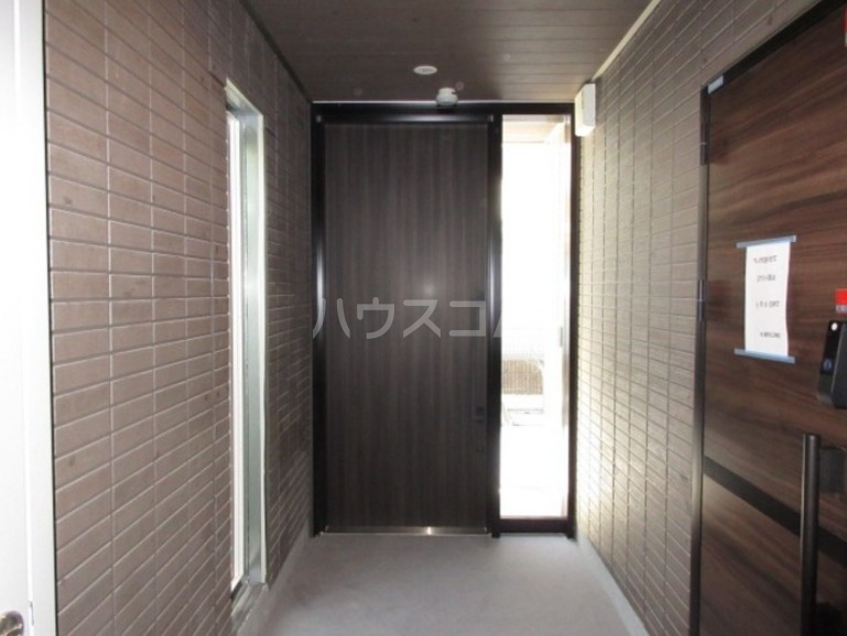 14/22 エントランス