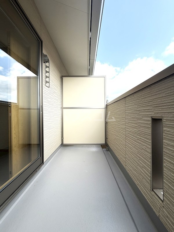 17/28 バルコニー