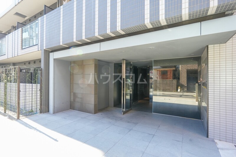 19/20 エントランス