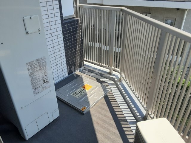 13/22 バルコニー