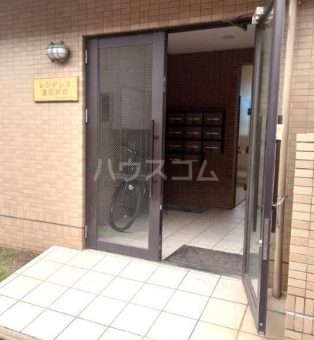 23/24 エントランス