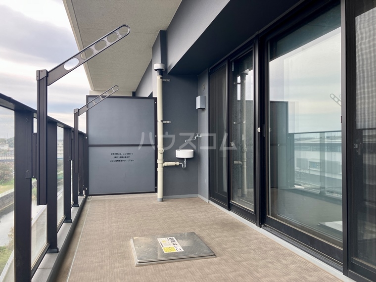 14/20 バルコニー