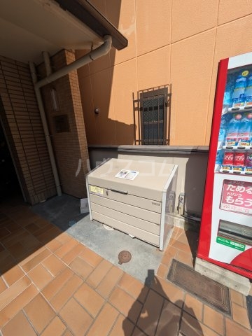 28/30 エントランス