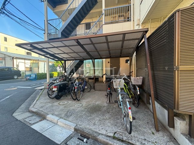 14/22 エントランス