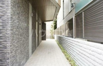 15/17 エントランス