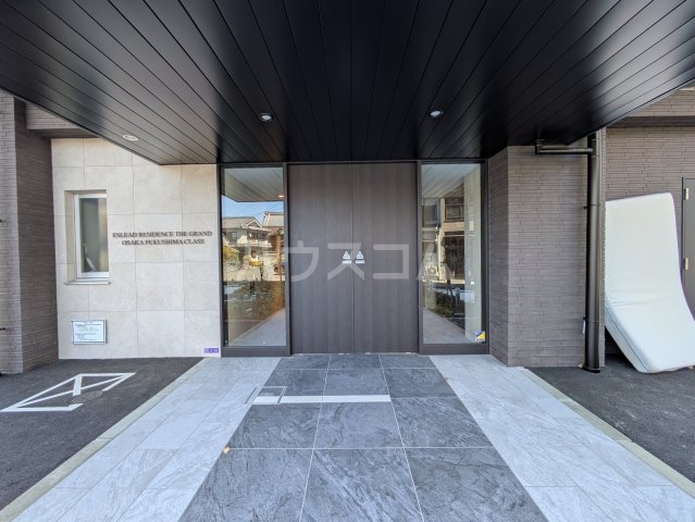 28/30 エントランス