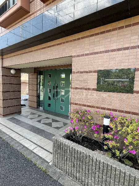 15/25 エントランス