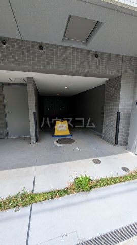 20/27 エントランス