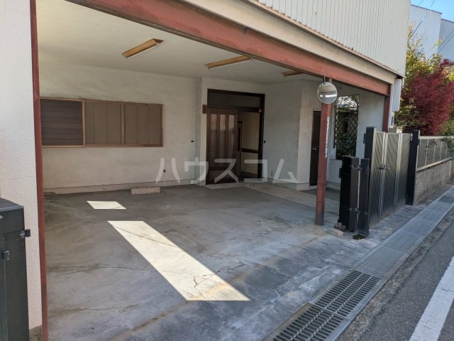 29/30 エントランス