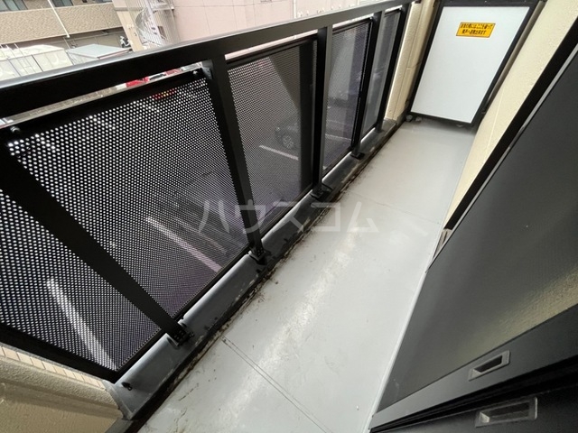 21/30 バルコニー