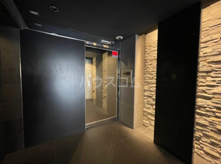 15/25 エントランス