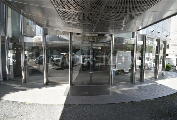 18/26 エントランス