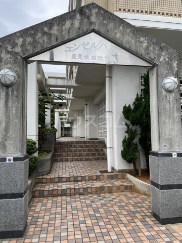 21/22 エントランス