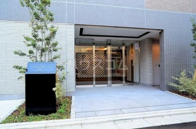 17/18 エントランス