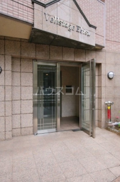 18/20 エントランス